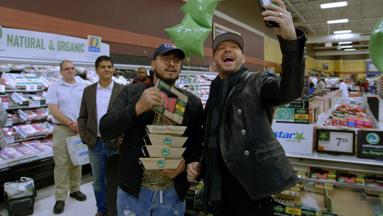Wahlburgers — s10e02 — On the Road