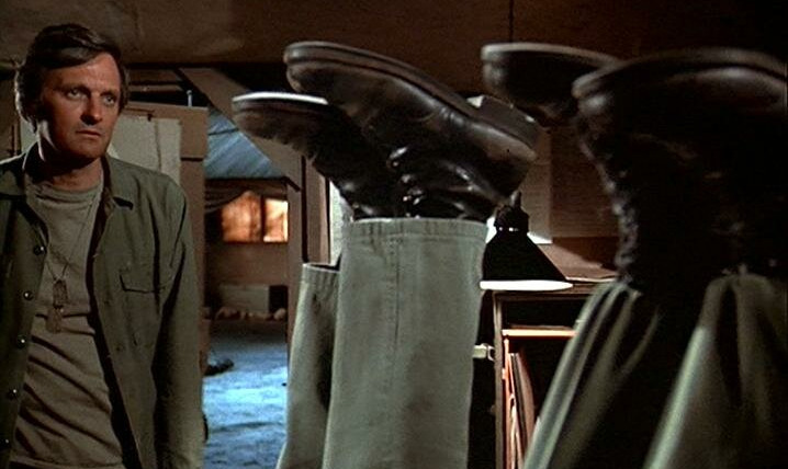 M*A*S*H — s11e10 — U.N., the Night and the Music