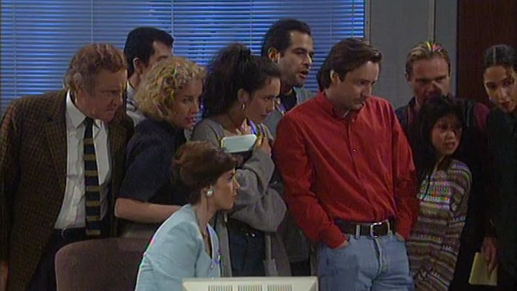Drop the Dead Donkey — s04e03 — The Day of the Mum