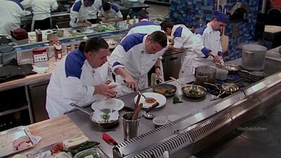 Адская кухня — s10e06 — 13 Chefs Compete, Part 1