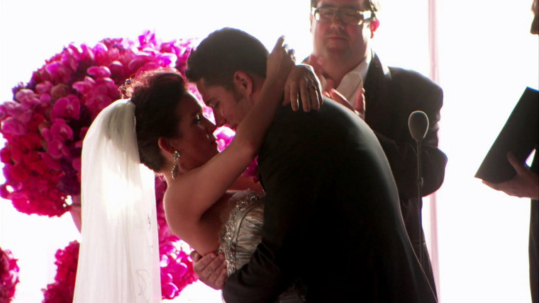 Оденься к свадьбе — s08 special-1 — The Big Day - Kelly
