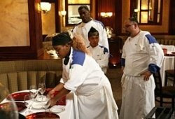 Hell's Kitchen — s04e08 — 8 Chefs Compete