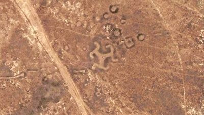Загадки планеты Земля  — s03e13 — Strange Symbols in the Desert