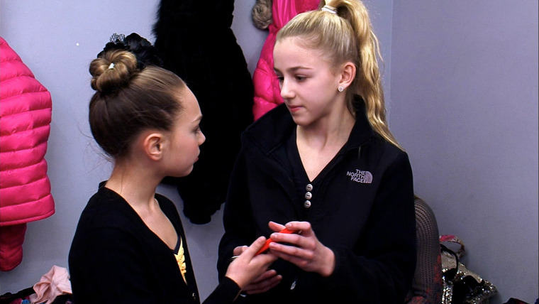 Dance Moms — s03e23 — Two Girls, One Solo