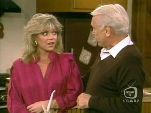 Слишком тесно — s05e20 — Henry Enters the '80's