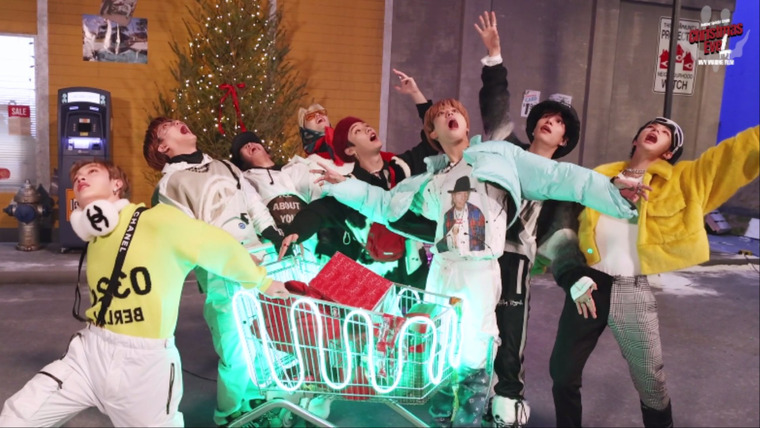 Stray Kids — s2021e279 — [MAKING FILM] «Christmas EveL» MV