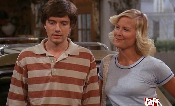 That '70s Show — s04e14 — Eric's Hot Cousin