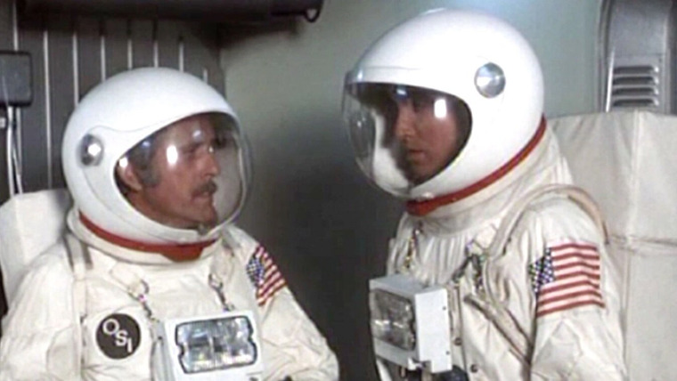 Человек на шесть миллионов долларов — s05e08 — Dark Side of the Moon (1)