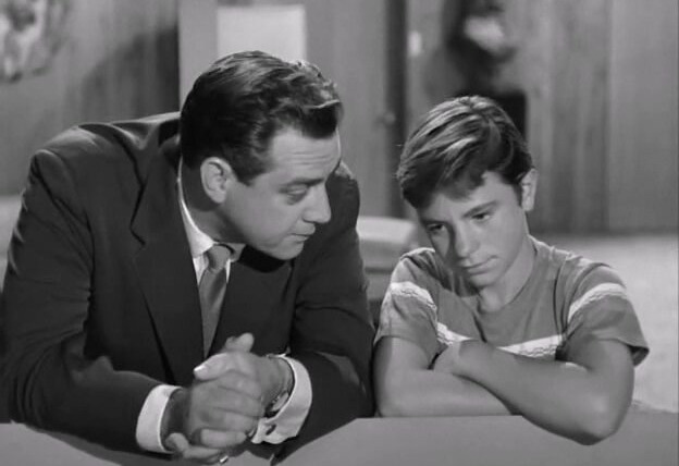 Perry Mason — s02e03 — The Case of the Pint-Sized Client