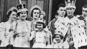 The Windsors: Inside the Royal Dynasty — s01e02 — The Reluctant King