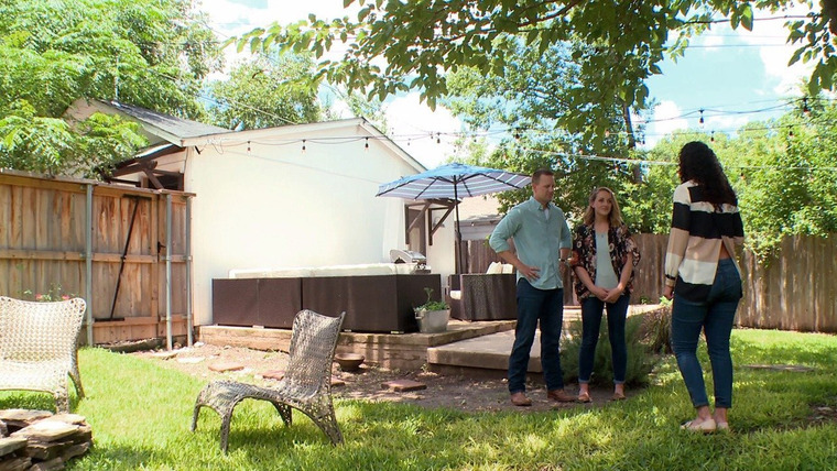 Tiny House Hunting — s04e04 — Testing Out Tiny in Texas