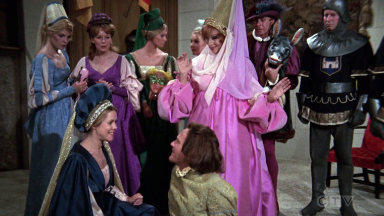 Моя жена меня приворожила — s08e02 — How Not to Lose Your Head to King Henry VIII (2)
