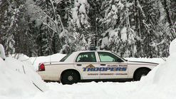 Полицейские на Аляске — s04e21 — Chopper Down