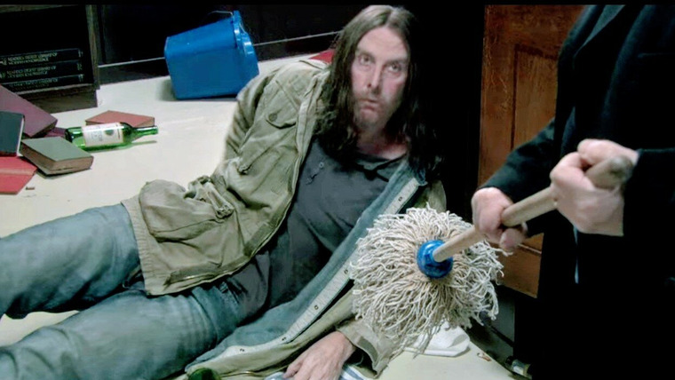 Бесстыдники — s08e16 — Frank Gallagher: Sent by God