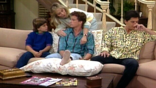 Charles in Charge — s02e07 — Buddy Comes to Dinner