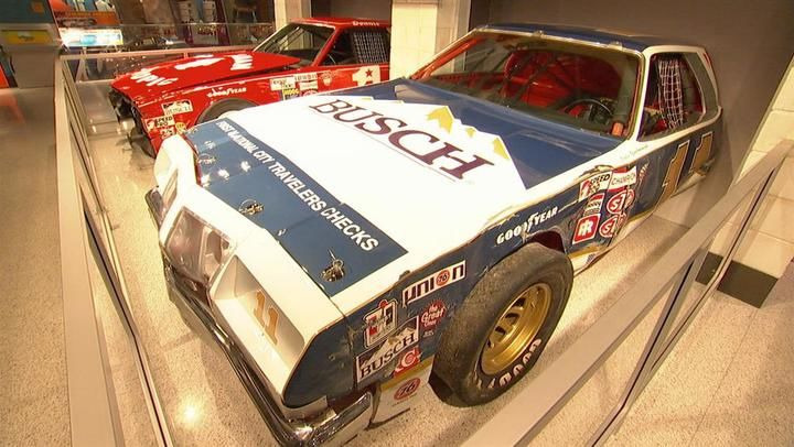 American Pickers — s03e13 — NASCAR Challange