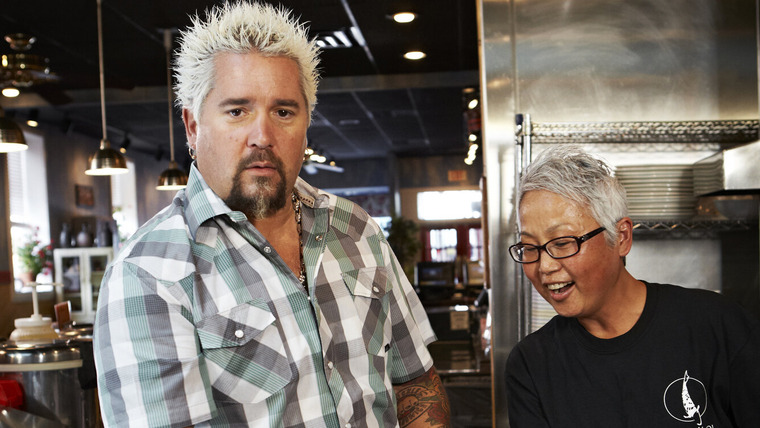 Diners, Drive-Ins and Dives — s2013e35 — Family Time