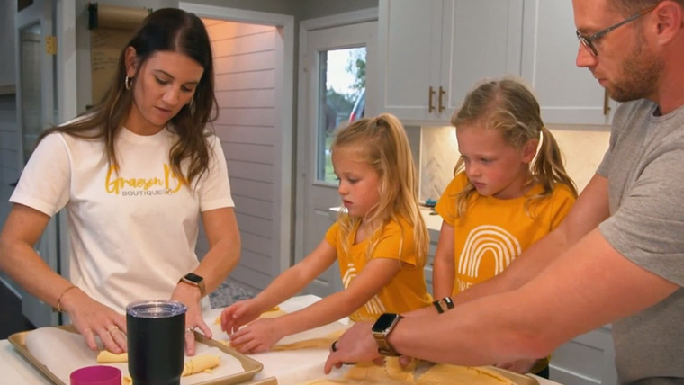 OutDaughtered — s08e07 — Nacho-typical Thanksgiving