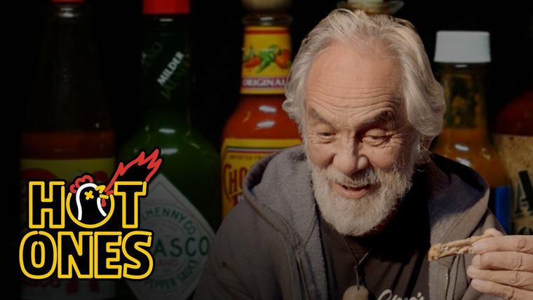 Горячие — s02e03 — Tommy Chong Talks Weed, Bernie Sanders, and Smoking with Snoop While Eating Spicy Wings