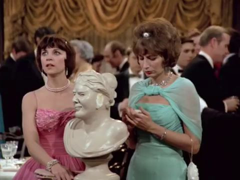 Laverne & Shirley — s01e01 — The Society Party