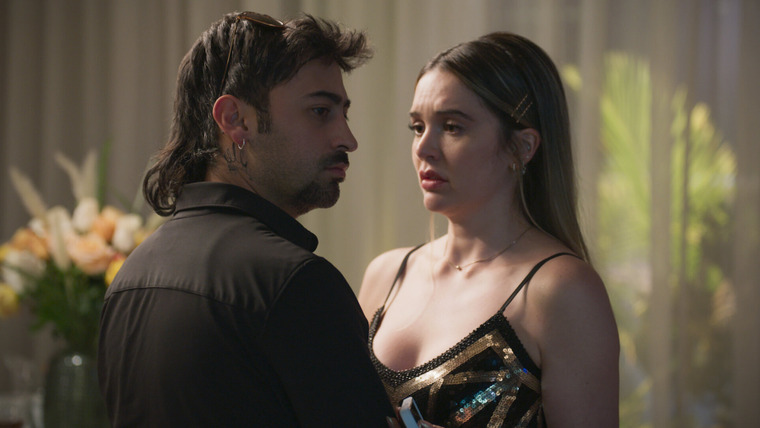 Nuevo Rico, Nuevo Pobre — s01e26 — Andrés planea conquistar a Rosmery