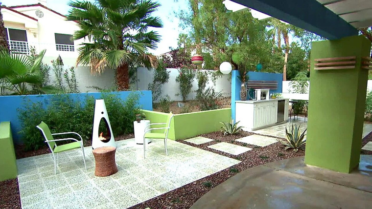 Yard Crashers — s07e04 — Outdoor Party Place