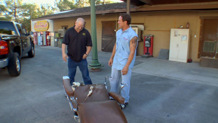 Pawn Stars — s01e18 — A Shot and a Shave