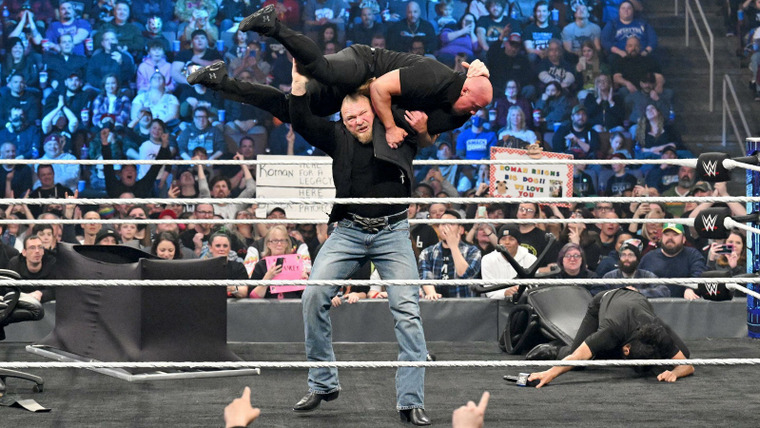 WWE Friday Night SmackDown — s23e08 — #1174 - Giant Center in Hershey, PA