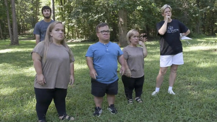 7 маленьких Джонстонов — s17e03 — It's Giving Bridesmaids