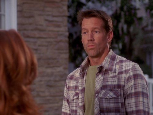 Desperate Housewives — s05e12 — Connect! Connect!