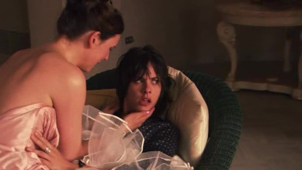 The L Word — s05e02 — Look Out, Here They Come!