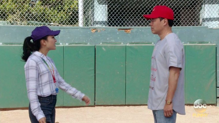 Fresh Off the Boat — s04e06 — A League of Her Own