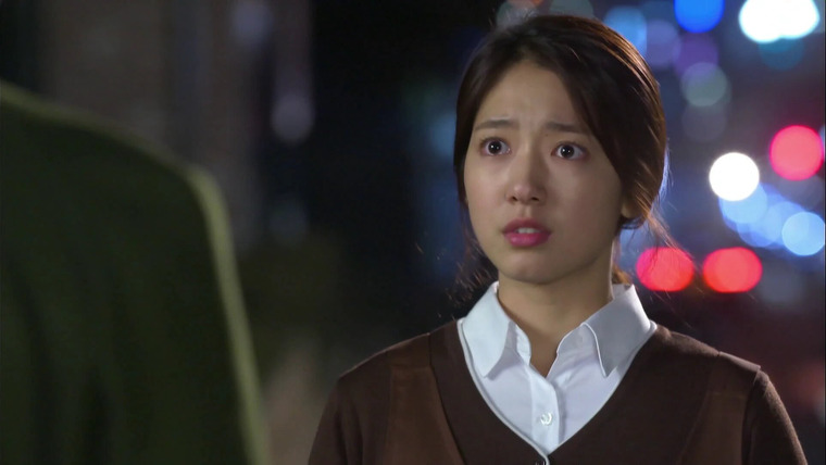 The Heirs — s01e08 — Kim Tan and Eun Sang's Romantic Kiss on the Rooftop
