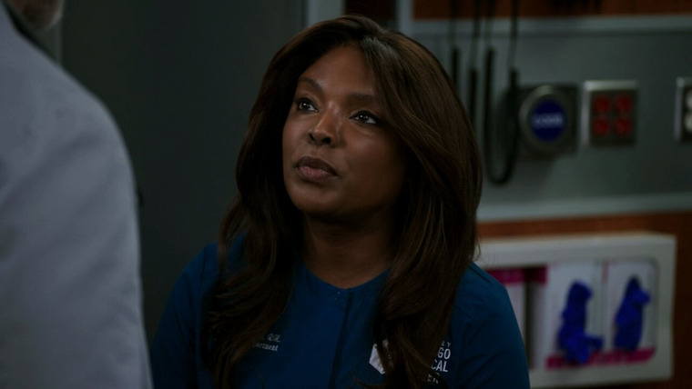 Chicago Med — s08e17 — Know When to Hold and When to Fold