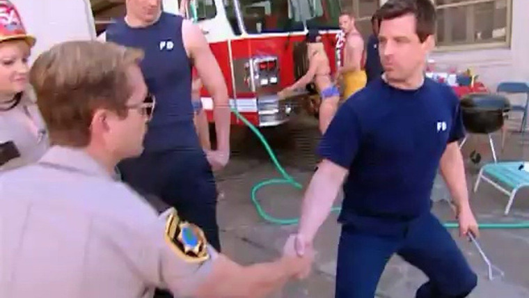 Рино 911 — s02e06 — Firefighters Are Jerks