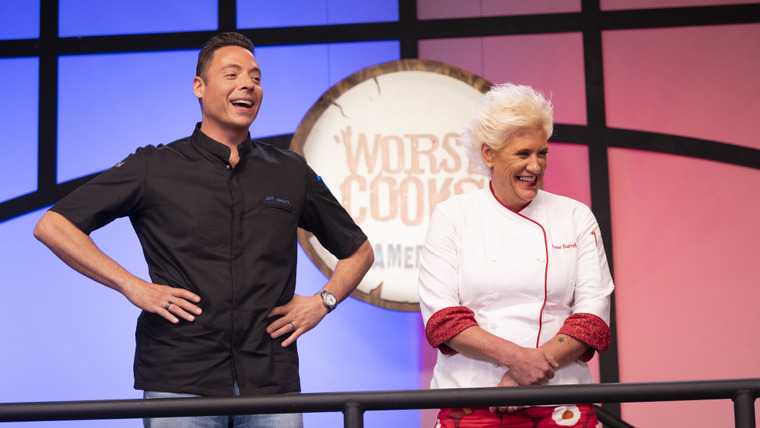 Худший повар Америки — s26e01 — Love at First Bite: Fiery First Date