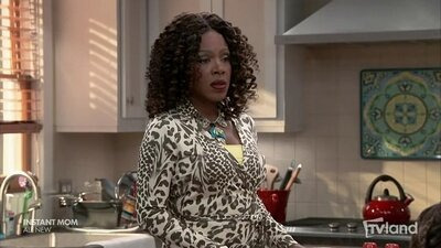 Instant Mom — s02e15 — Don't Worry, Be Maggie