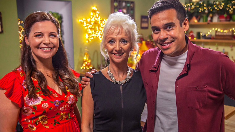 The Best Christmas Food Ever — s01e04 — Debbie McGee