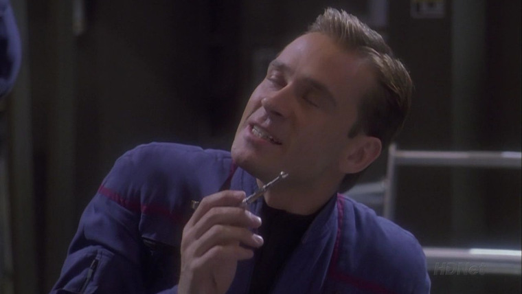 Star Trek: Enterprise — s02e09 — Singularity