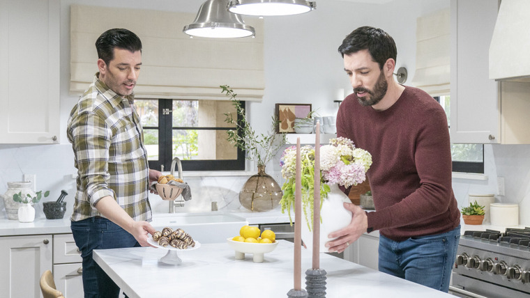 Property Brothers: Forever Home — s08e09 — When History Is a Headache