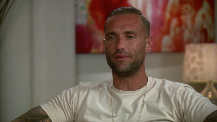 Famously Single — s02e03 — The Disappearance of Calum Best