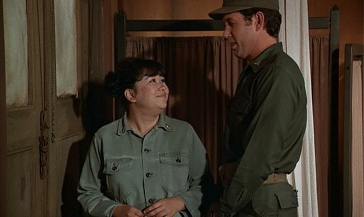 M*A*S*H — s11e01 — Hey, Look Me Over