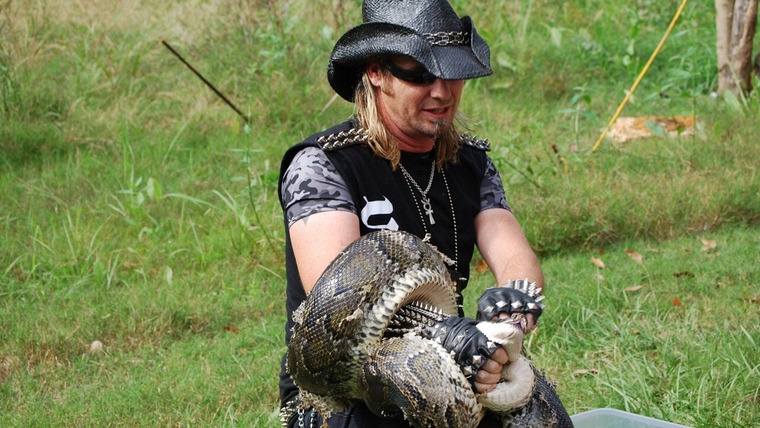Billy the Exterminator — s02e12 — Attack of the 15 Foot Snake