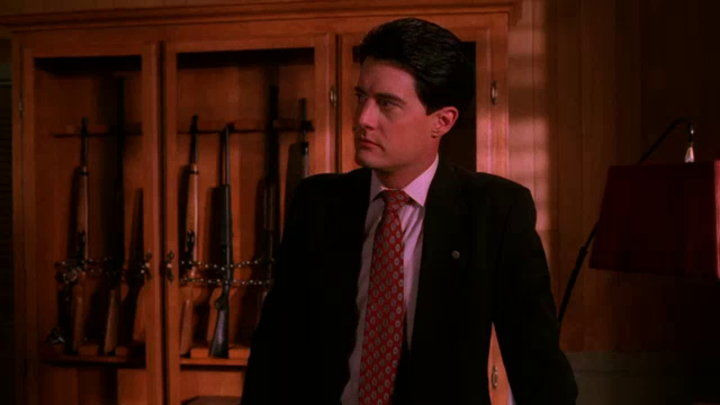 Twin Peaks — s02e02 — Coma