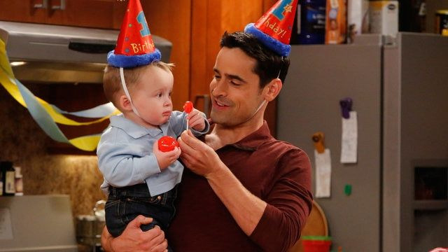 Guys with Kids — s01e08 — First Birthday