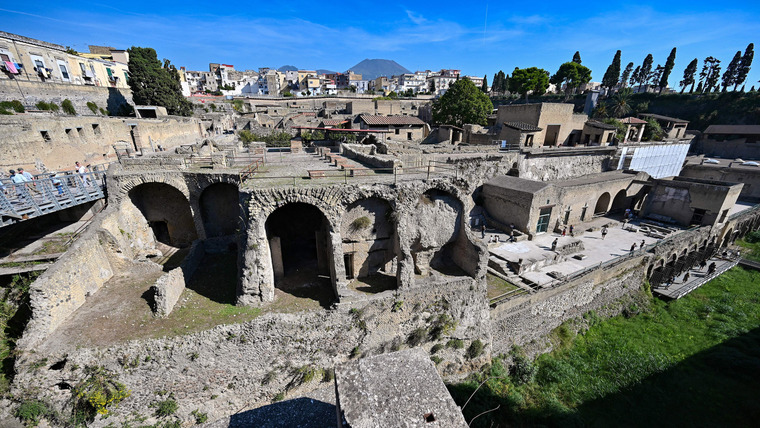 Secrets of the Dead — s06e03 — Herculaneum Uncovered