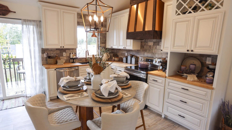 Unsellable Houses — s02e06 — Sibling Split Level