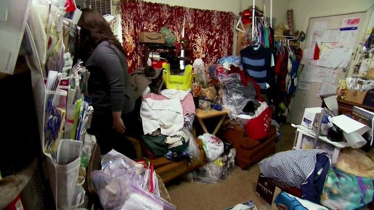 Hoarding: Buried Alive — s04e02 — My House Can Kill Me