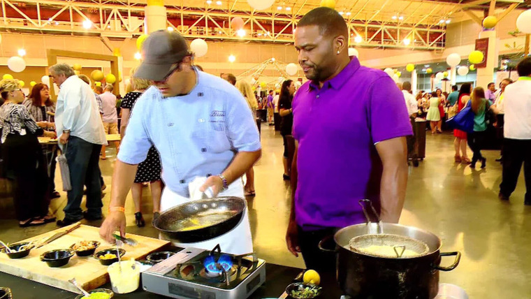 Eating America with Anthony Anderson — s01e04 — New Orleans Food Festival