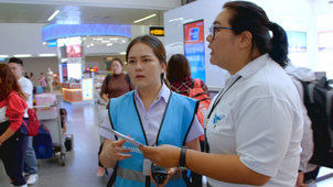 Airport 24/7: Thailand — s01e04 — Mangos and Medical Dogs